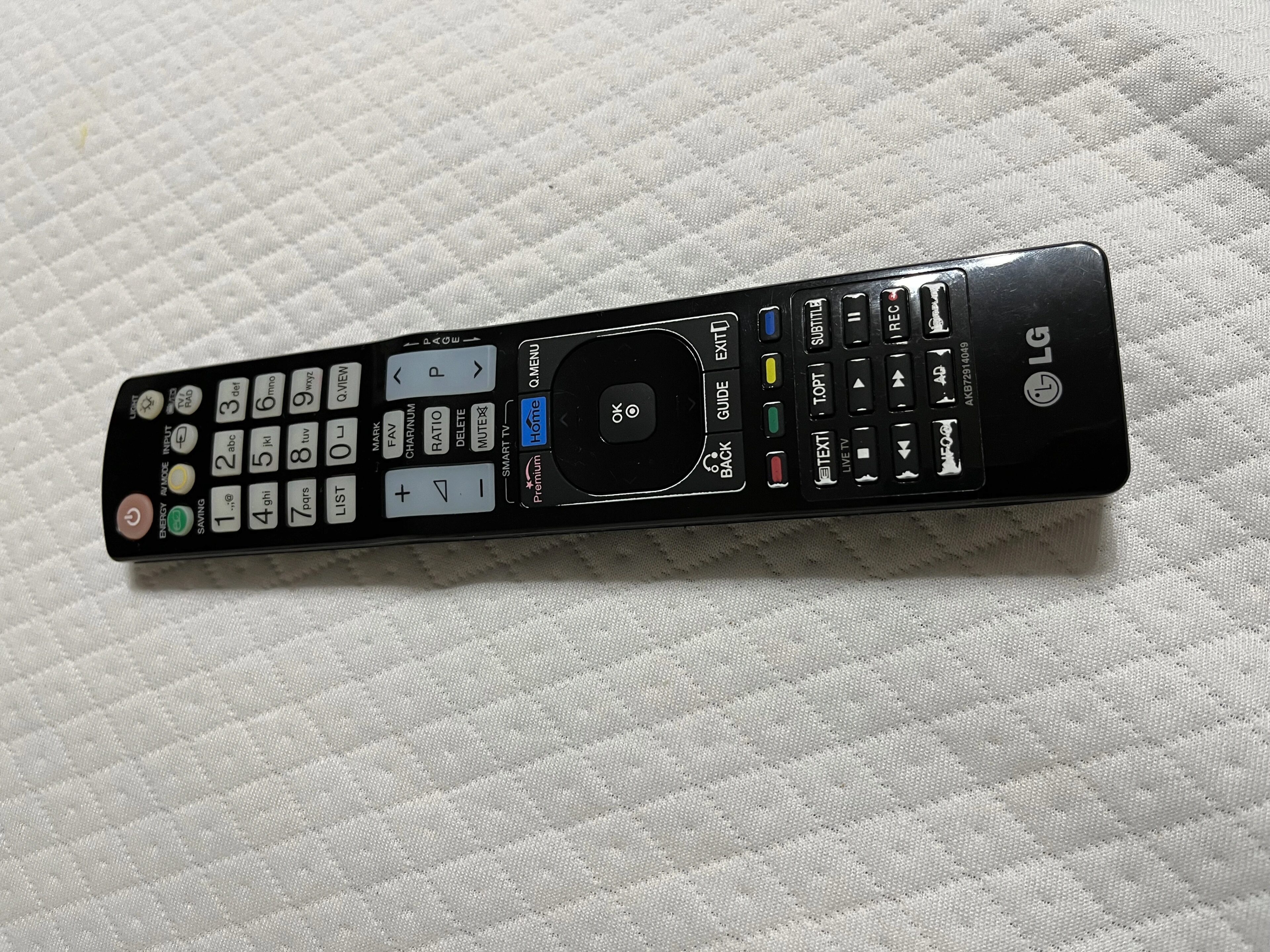 Cómo limpiar los botones del mando de TV que fallan por dentro