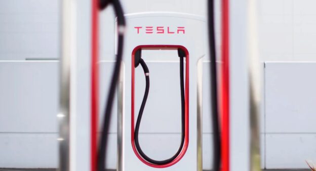 Cargador Tesla con wifi