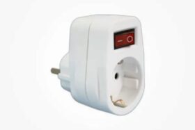 adaptador-schuko-con-interruptor-material-electrico-enchufes-y-adaptadores-ferreteria-ferrobrico-art