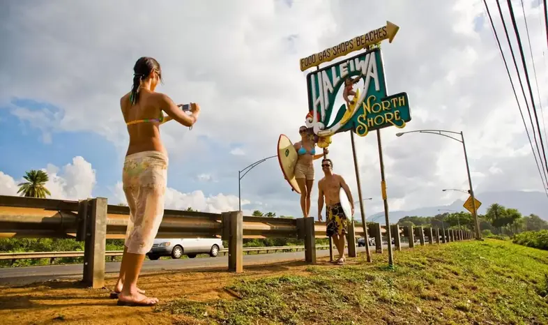 haleiwa-sign-photo-op-2.jpg