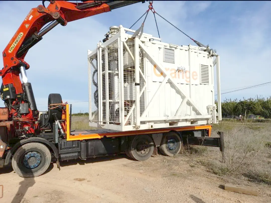 Container CoW Orange