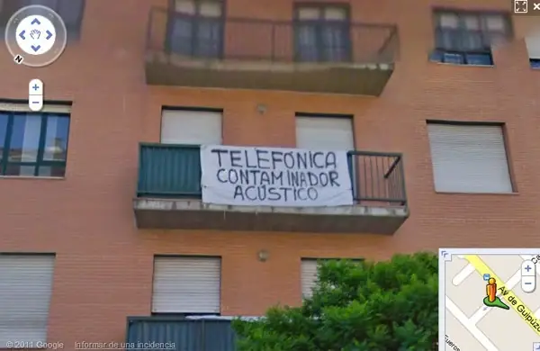 Pancarta Telefónica contaminador acústico