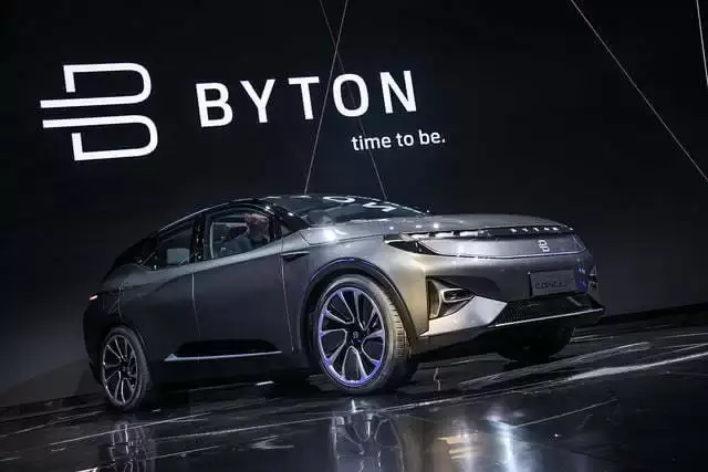 byton-electric-intelligent-suv-makes-global-debut-at-ces-1-640x427-c